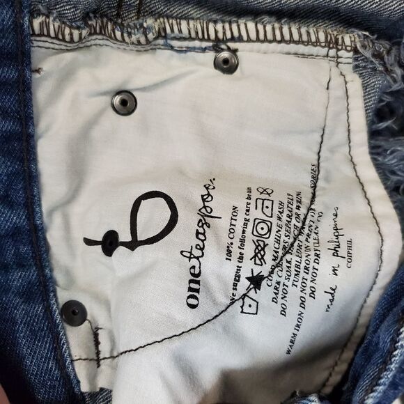 One teaspoon button fly cheeky distressed short - Picture 2 of 7